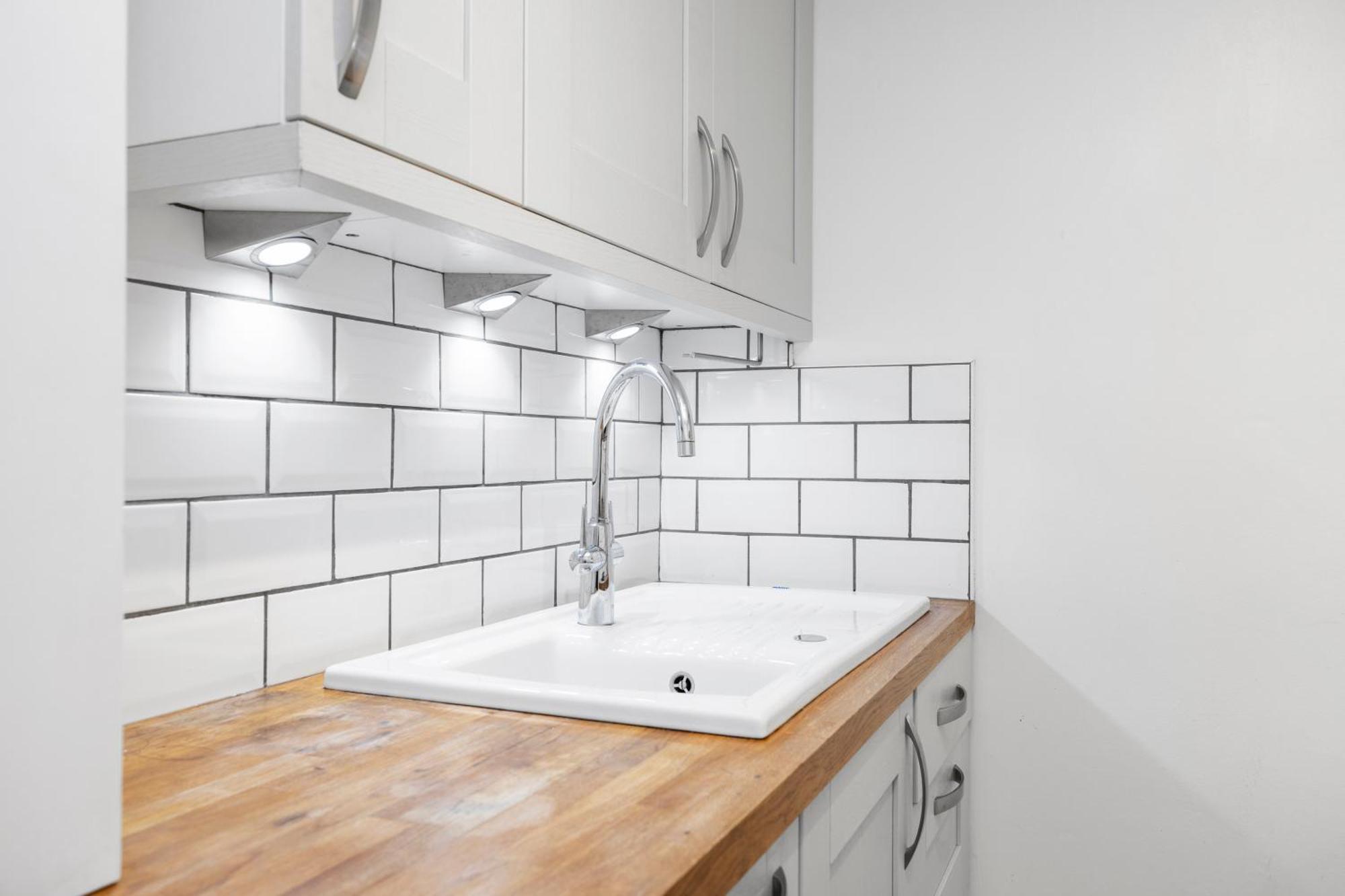 Joivy Modern Flat In City Centre - For Up To 3 Guests Appartement *