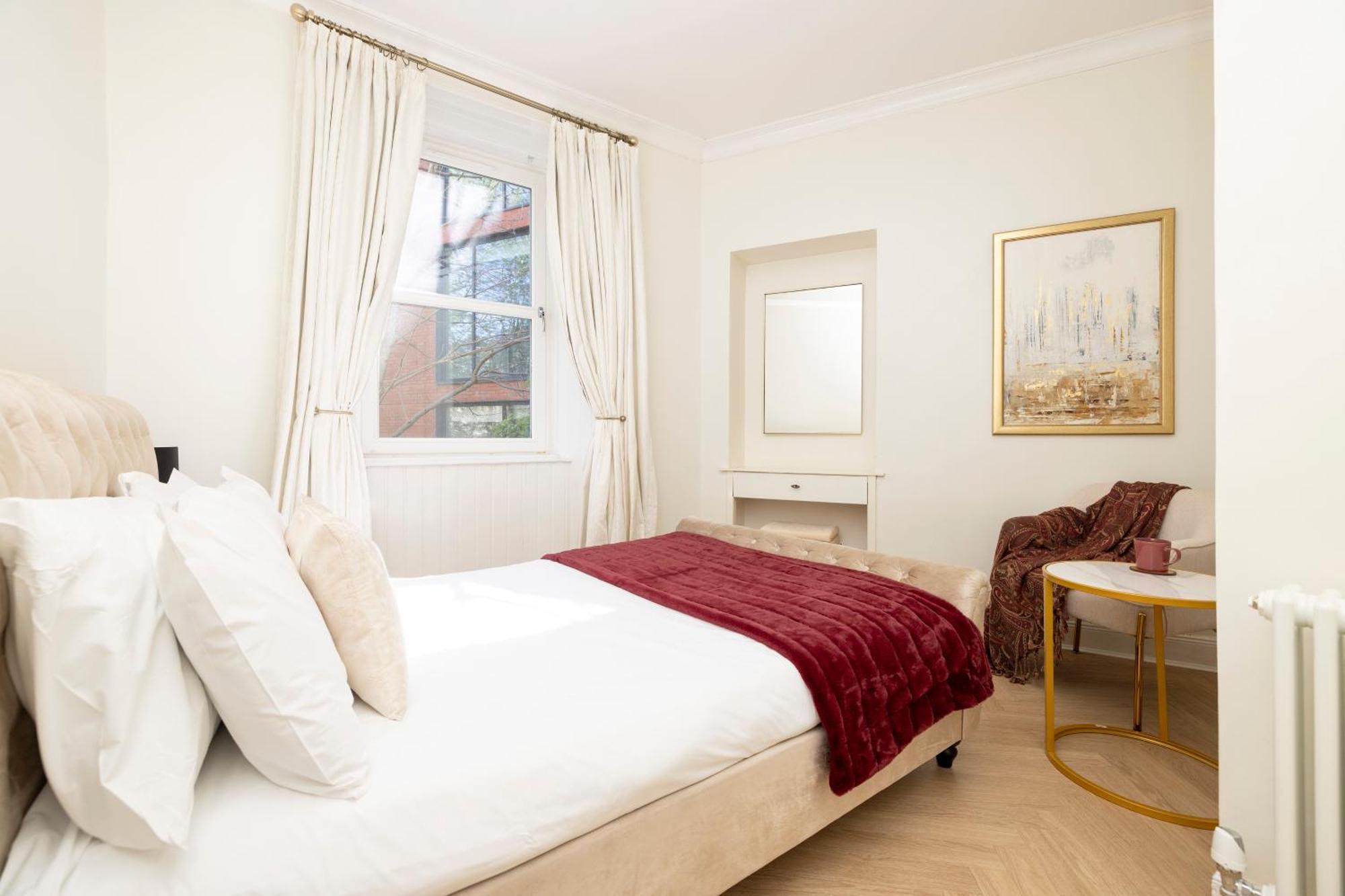 Joivy Modern Flat In City Centre - For Up To 3 Guests * EDI
